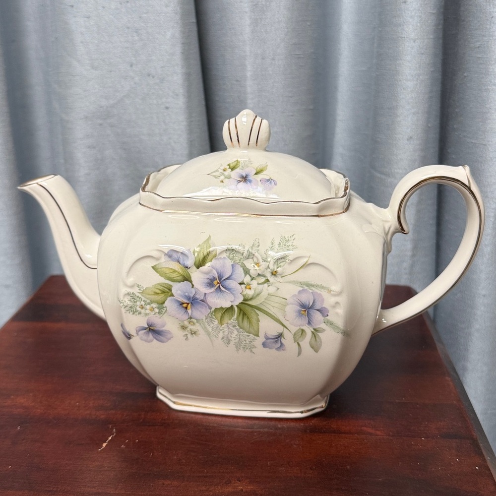 Vintage Sadler Windsor Cube Purple Pansies Teapot with Lid  England